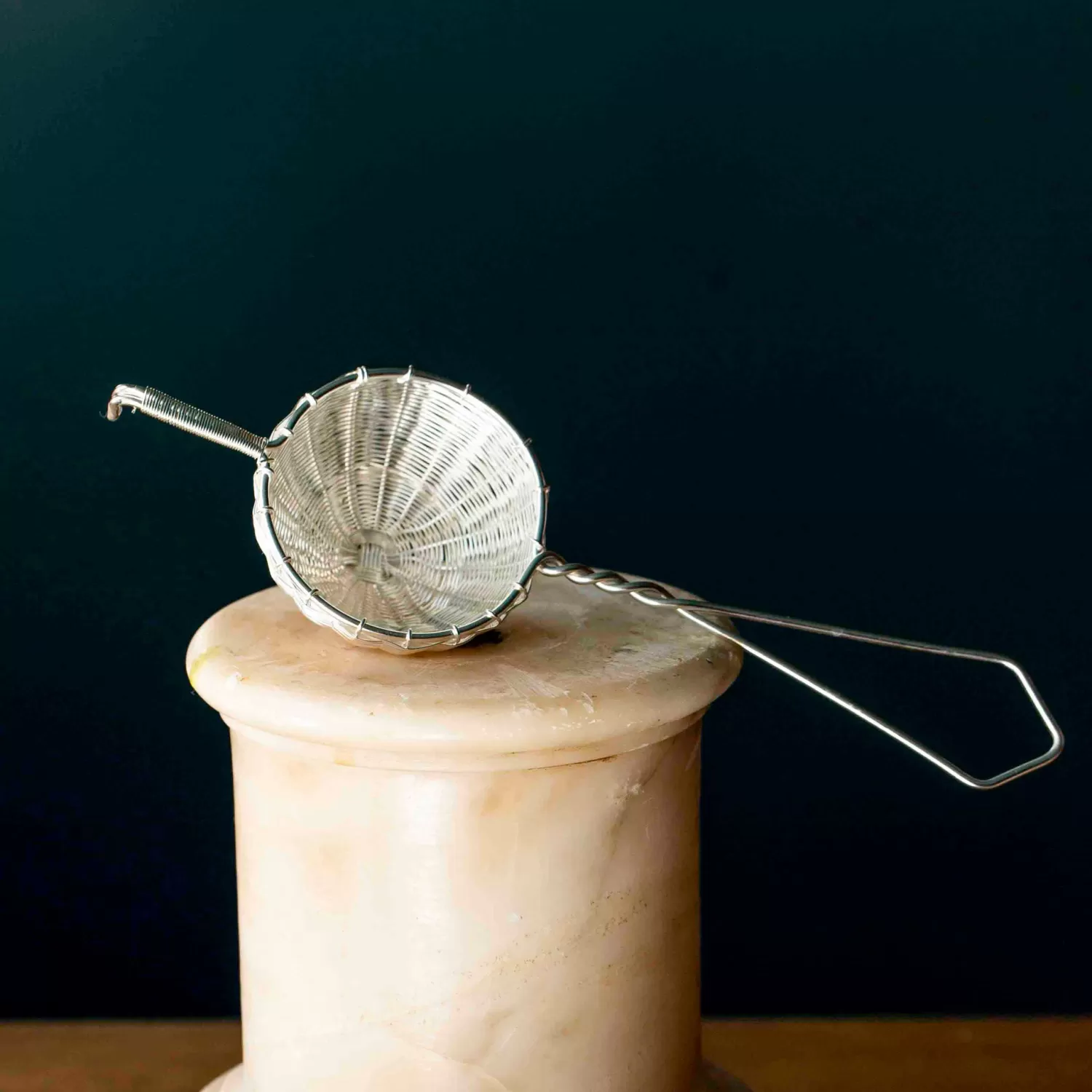 filtre_panier_tress_manche_long_3.webp FILTRE PANIER TRESSÉ MANCHE LONG*Conservatoire des Hémisphères Flash Sale